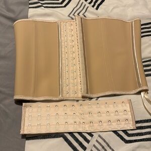 women’s waist trainer